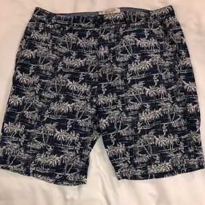 Original Penguin Men’s Hula Girl Palm Tree Shorts